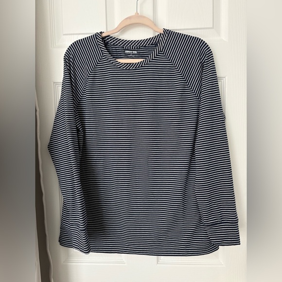 LANDS END PJs NAVY AND WHITE STRIPES PAJAMA SET, MEDIUM, SO SOFT, WOMENS - Picture 2 of 8